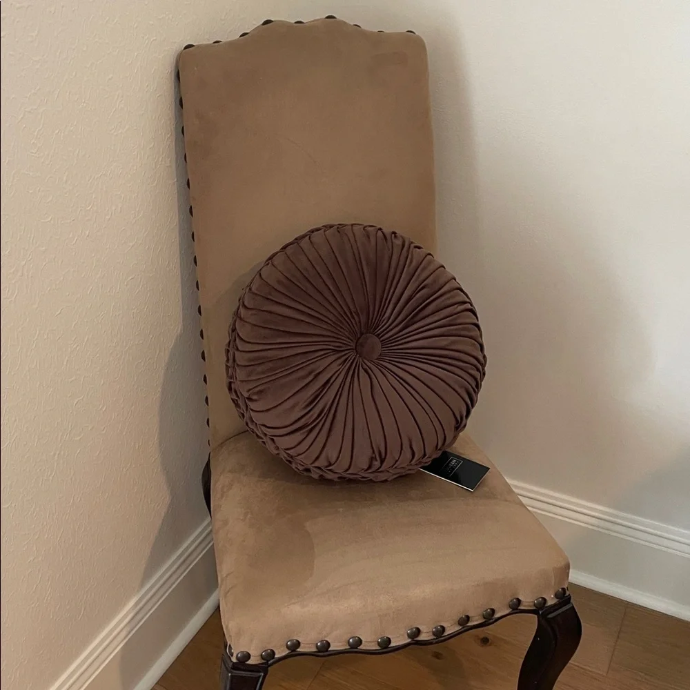 J. QUEEN New York Madeira Tufted Chocolate Round Pillow, NWT